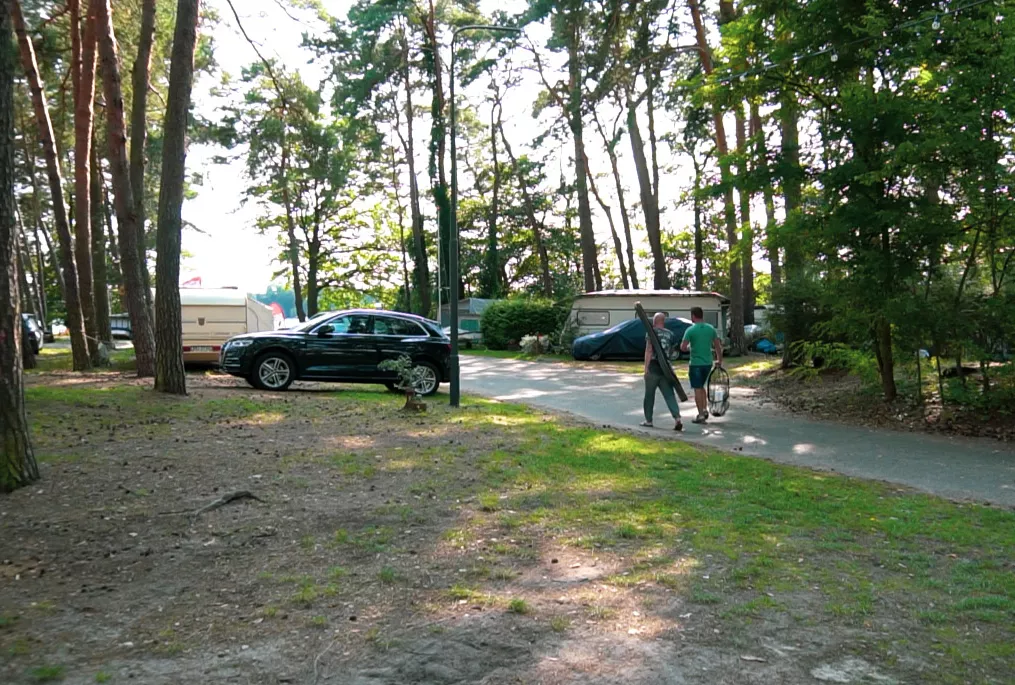 Des emplacements de tentes dans le Camping Krossinsee